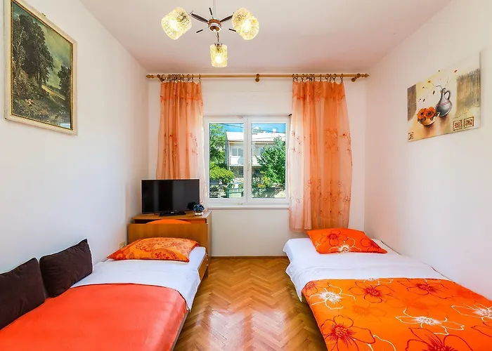 Hundefreundliches Nur 450 Meter Zum Mit Traumhaften Meerblick Crikvenica